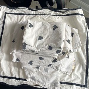 Emily & Meritt Heart Scallop Duvet Set Full/Queen